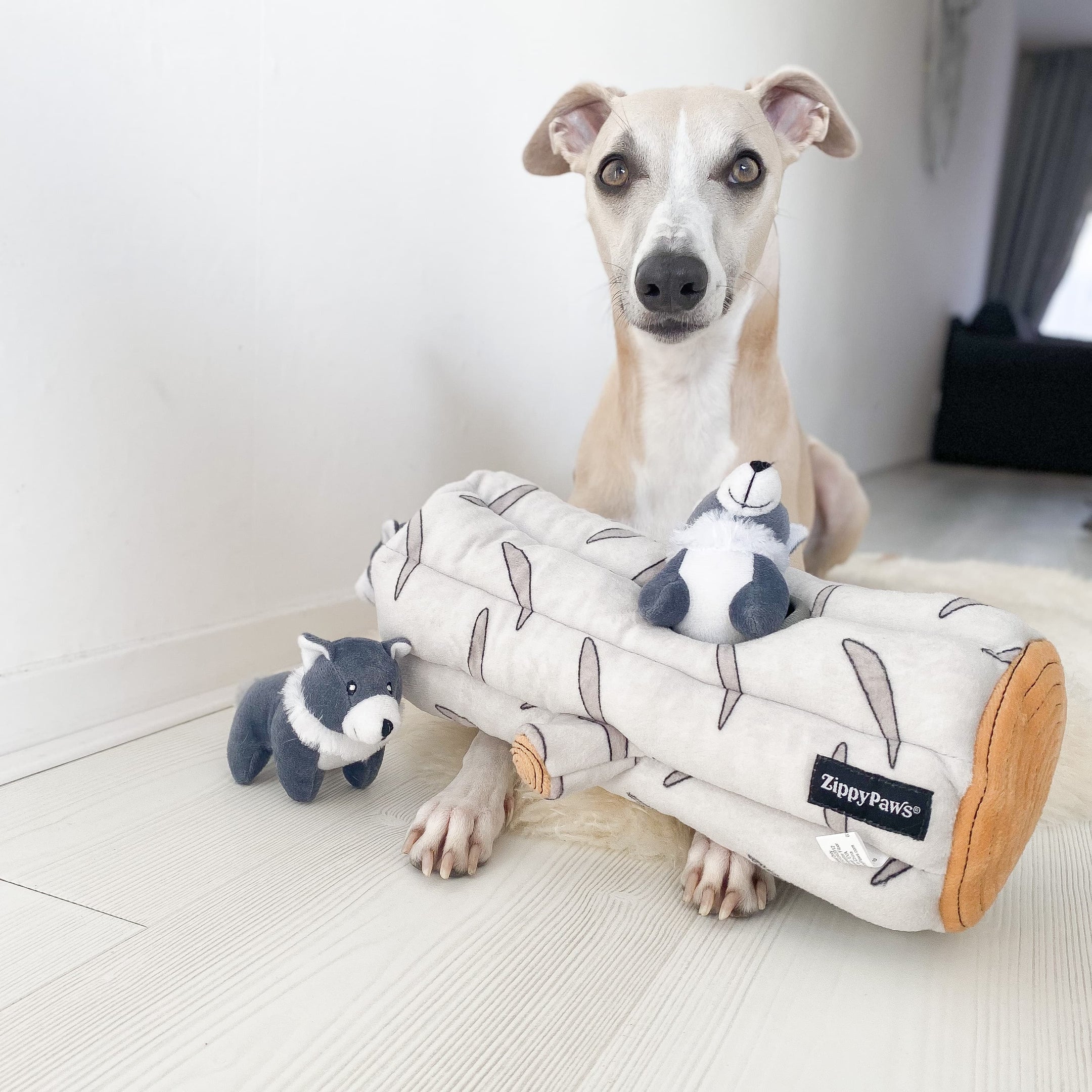 ZippyPaws Burrow – Arctic Wolf Log
