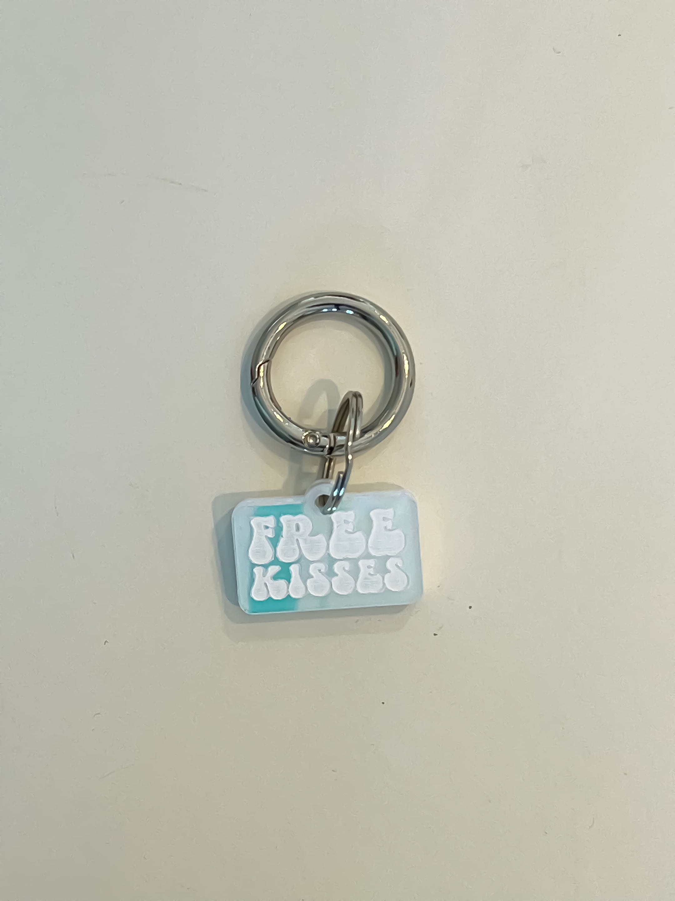 Bark Tag 00023 - Free Kisses Small