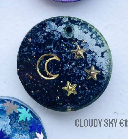Cloudy skies Custom Tag - Medium