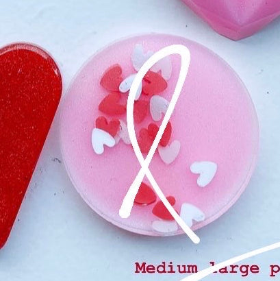 qMedium Pastel Hearts Pink Custom Tag - Medium