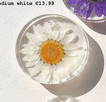 Medium White Daisy Custom Tag - Medium