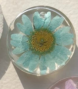Medium Red Daisy Custom Tag - Medium