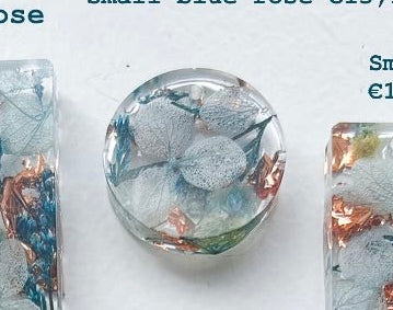 Small Blue Rose Petals Custom Tag - Small