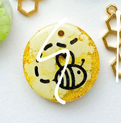 Bee design custom Tag - Large