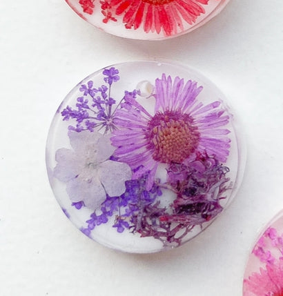 Custom Tag - Medium purple flowers