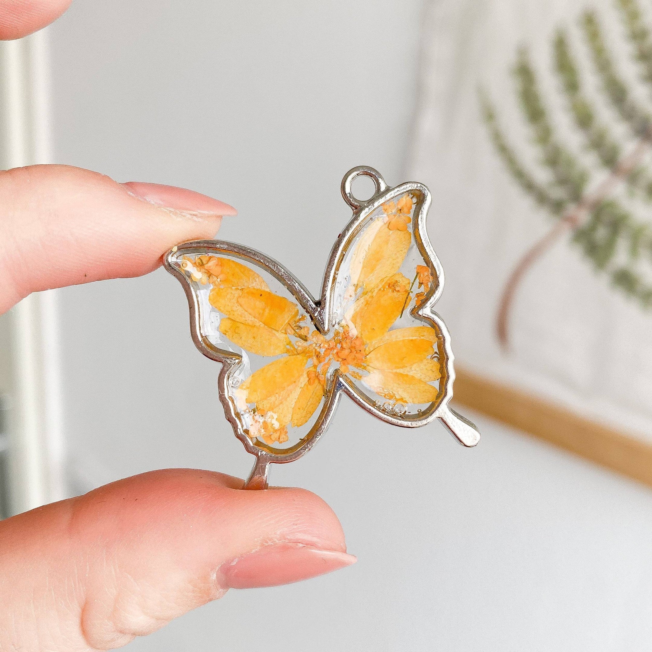 Epyflora Bezel Tag - Orange Butterfly